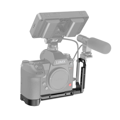 SmallRig 2655 S1H L-Bracket L Plate for Panasonic S1H Arca-Swiss Standard L-Shaped Plate Quick Release Tripod Mounting Bracket